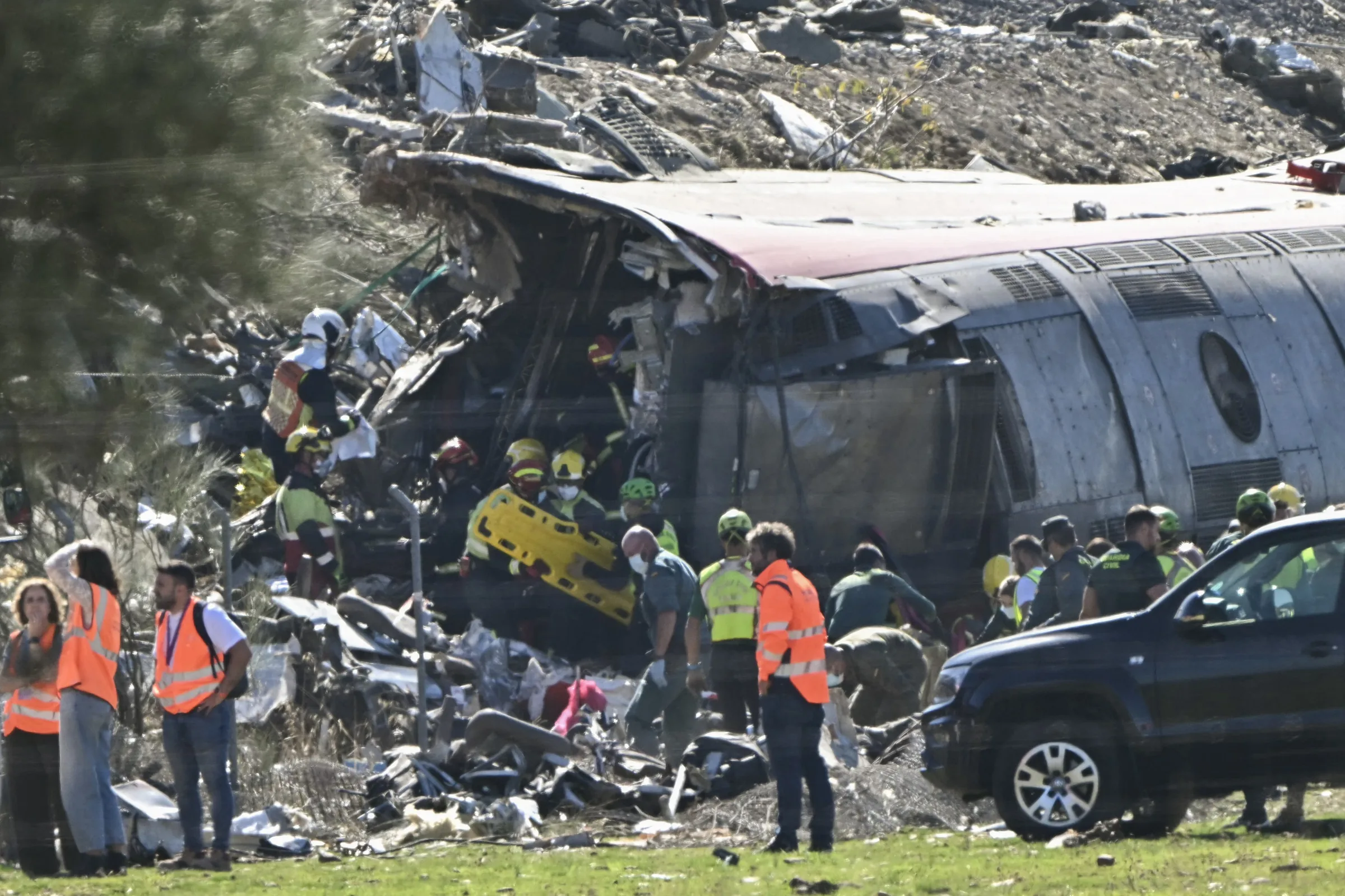 Colisão de trens na Espanha deixa 68 mortos