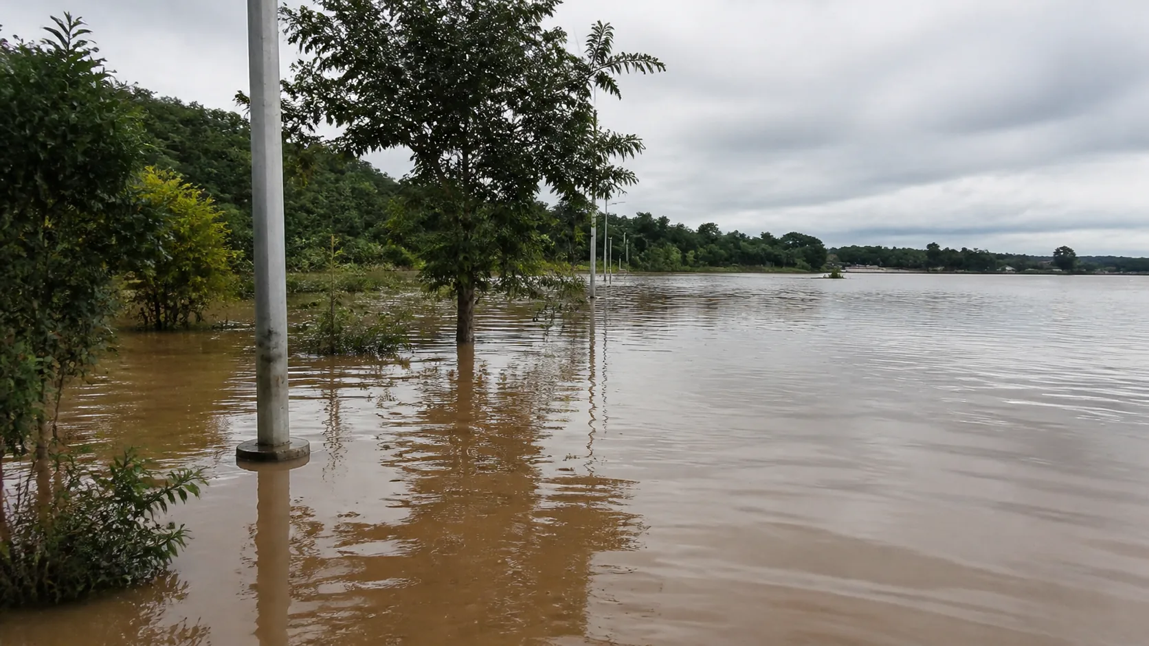 Rio Uruguai atinge cota de alerta em Uruguaiana