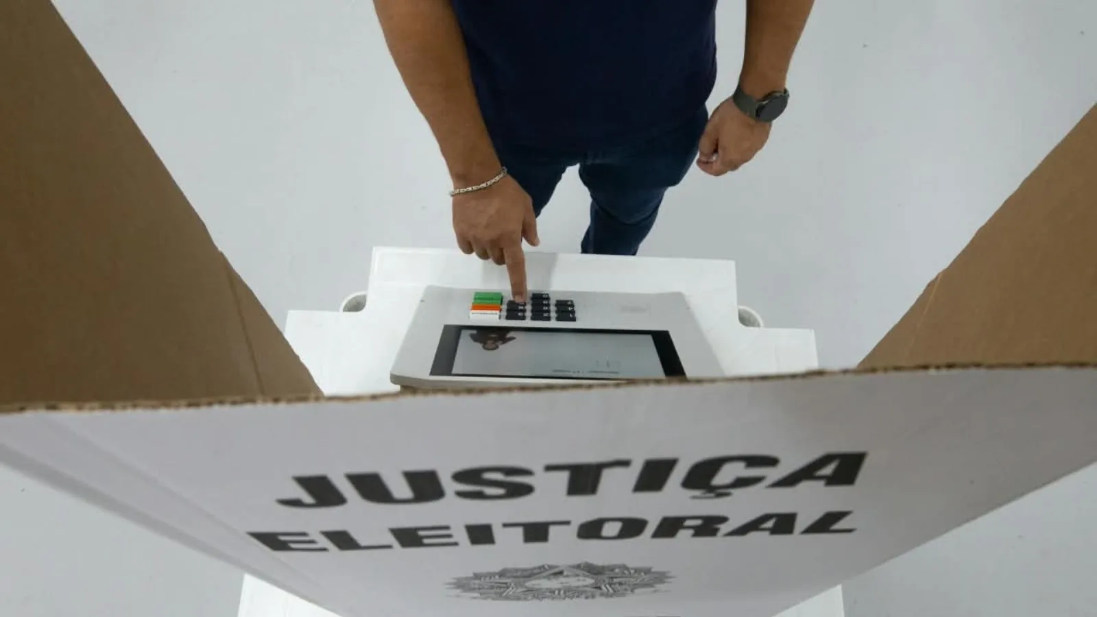 Abstenção nas eleições de 2026 é a maior desde 1998