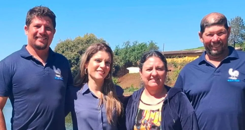 Família Freiria: Aviários uniram gerações no campo