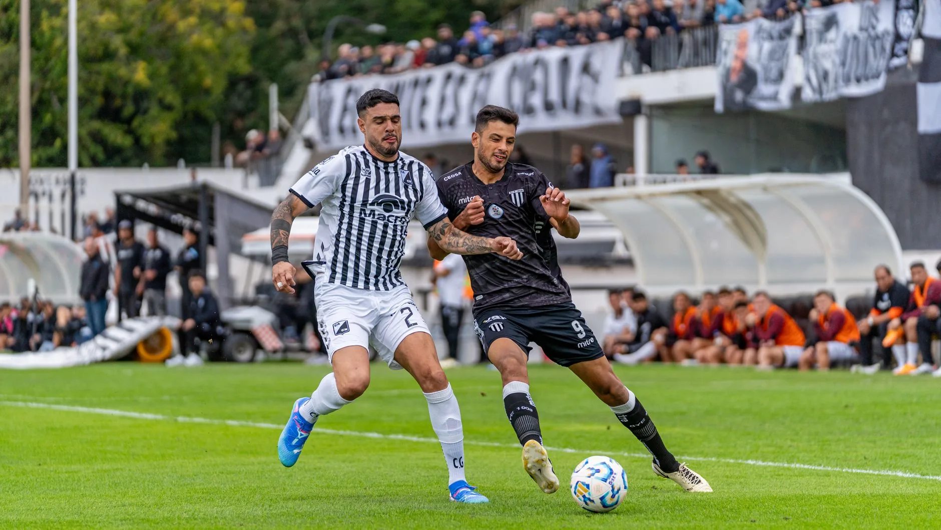 Coritiba e Botafogo empatam e mantêm jejum de vitórias