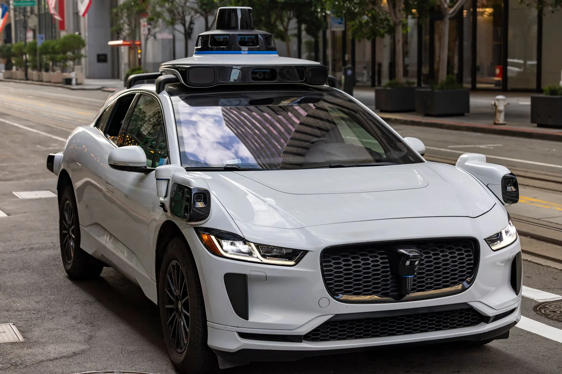 Nova lei regulamenta operação de robô-taxis em California