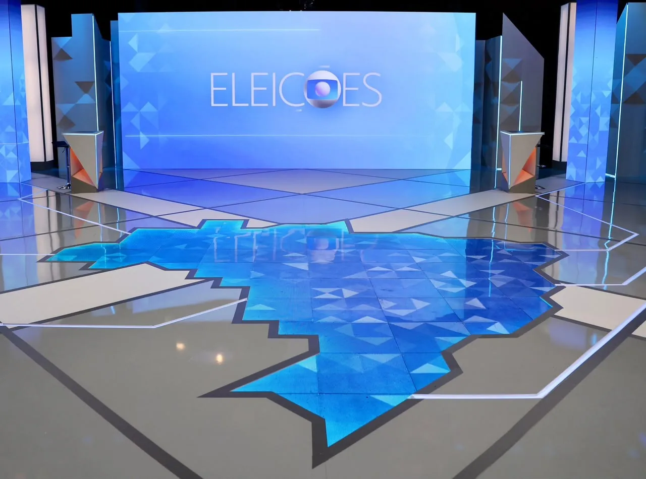 Lula e Flávio Bolsonaro trocam acusações em debate livre