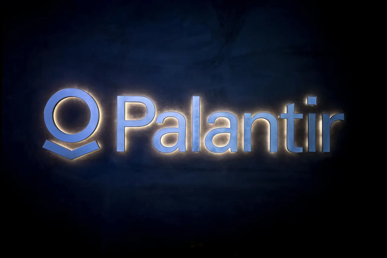 Analista afirma que momento está apto para investimento em Palantir