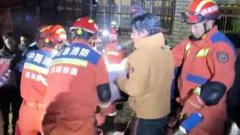 Grande terremoto causa mortes em região montanhosa de Tibet