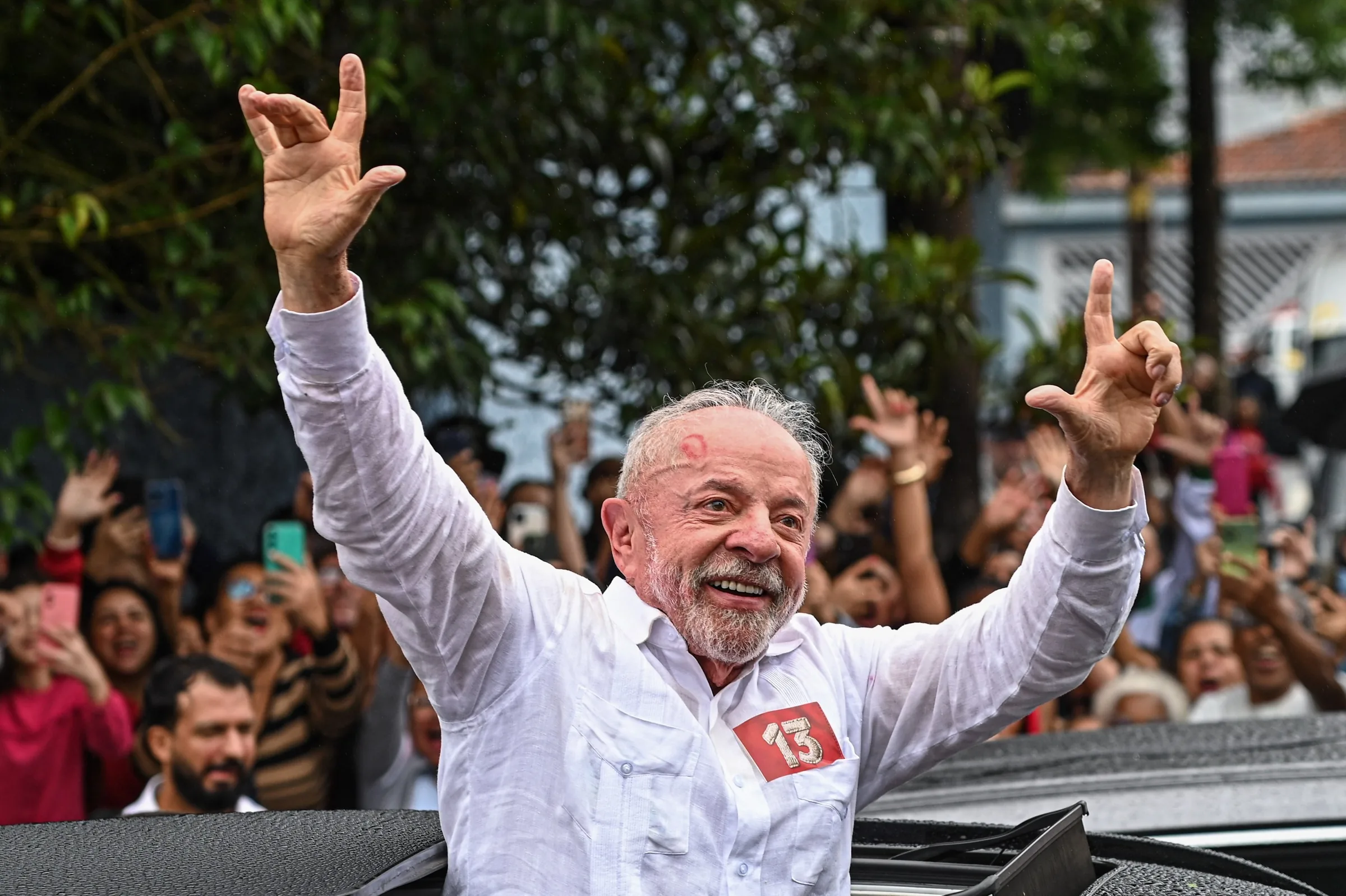 EWZ cai 19% após reeleição de Lula