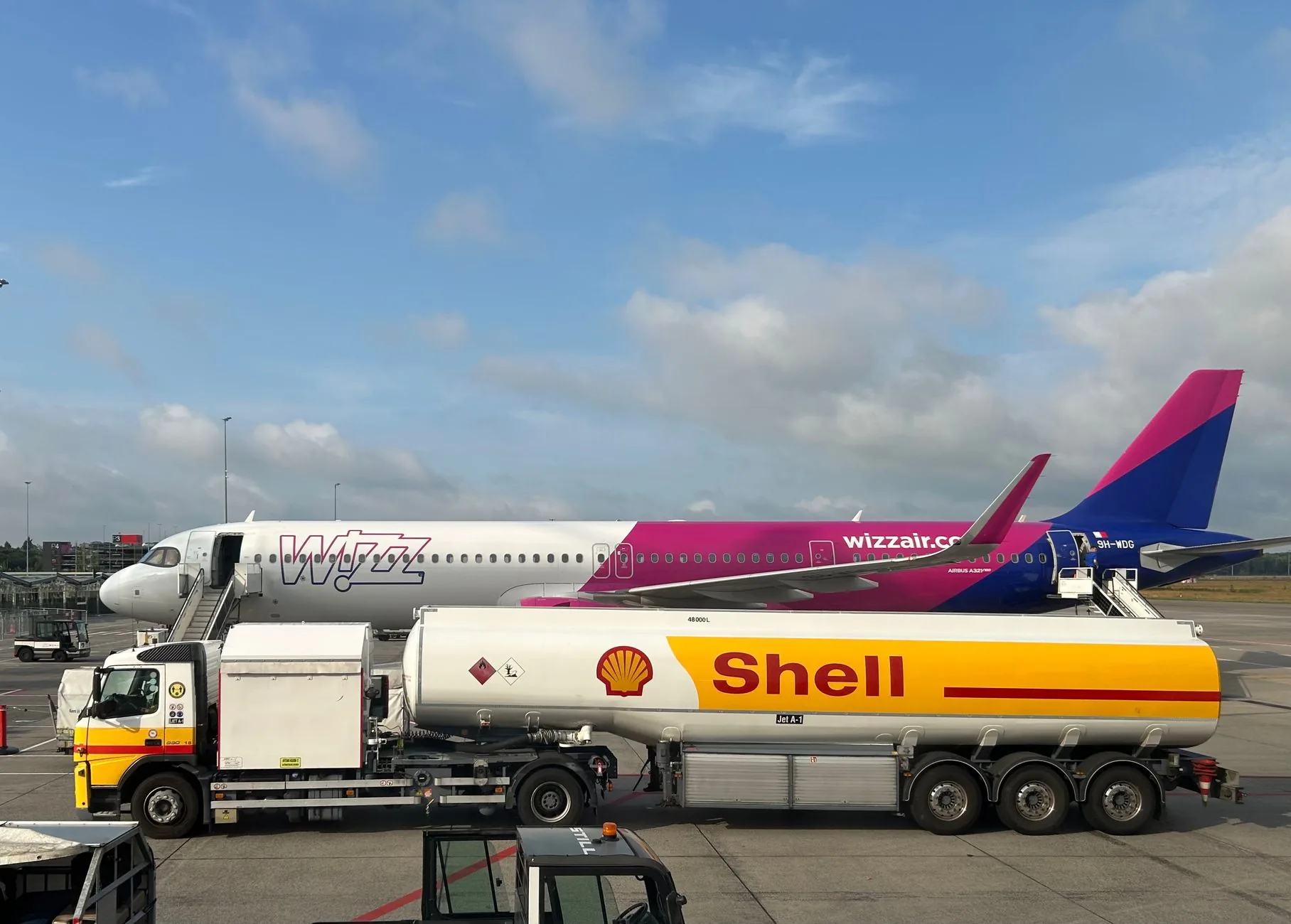 Alemanha investe €2 bilhões em tecnologia de combustível sustentável para aviação