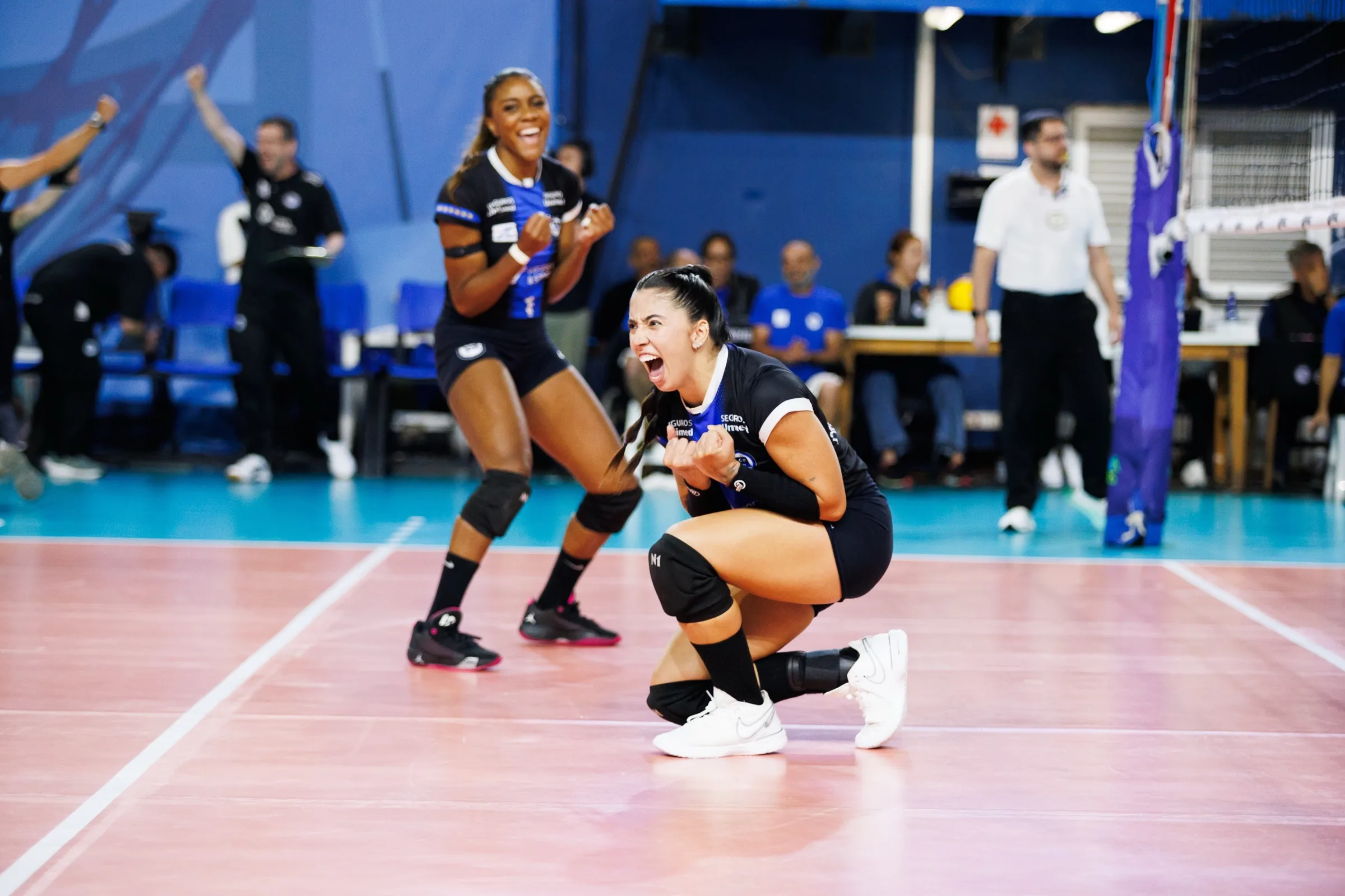Pinheiros vence Brusque no tie-break e conquista primeira vitória na Superliga