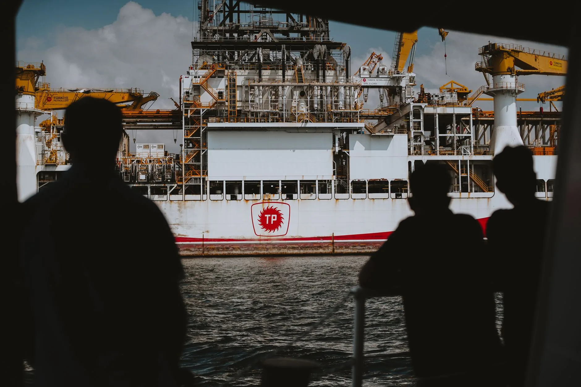 Petroleiras buscam novos navios para atender demanda no Brasil