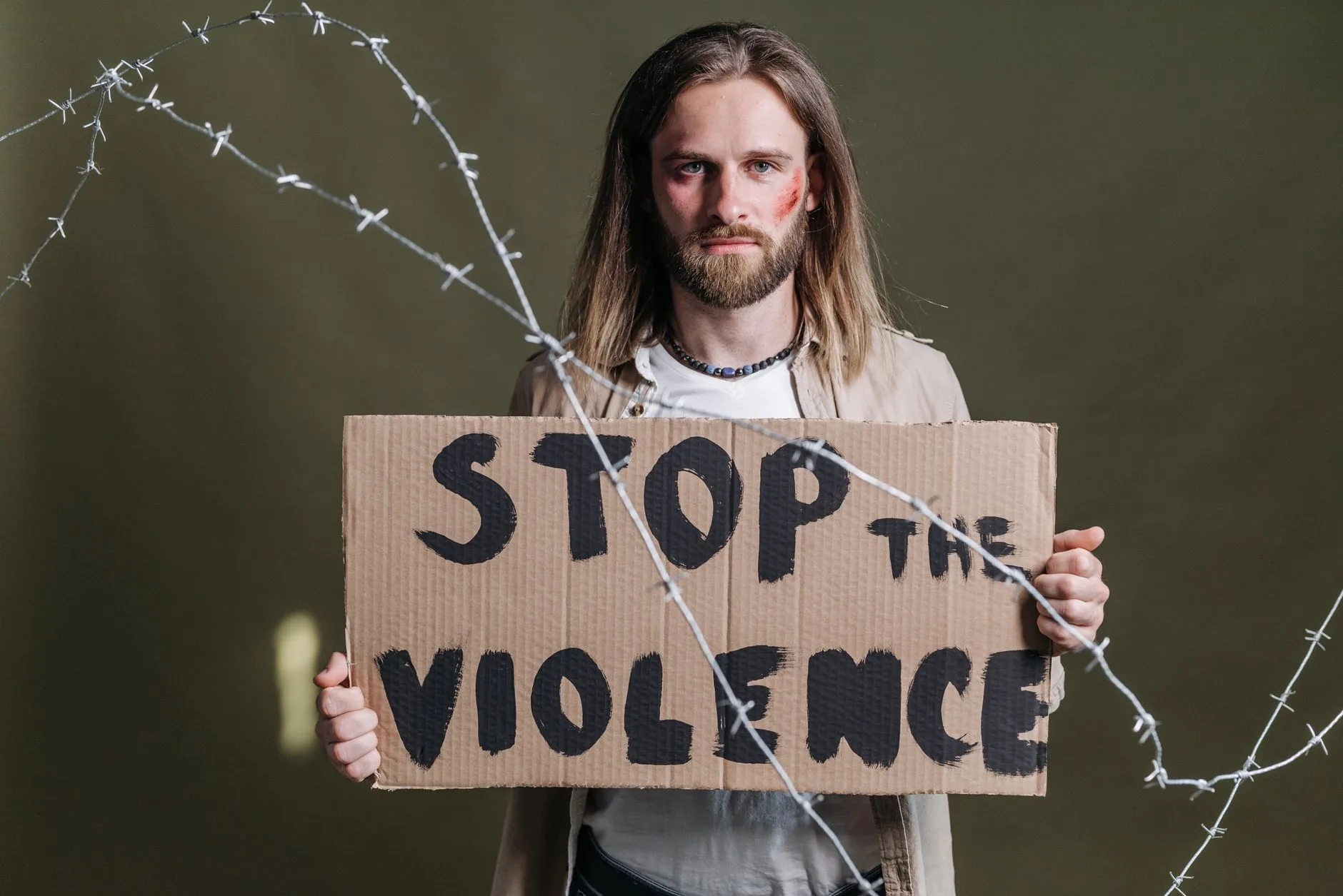 Análise: A Evolução da Violência Humana e Seus Impactos