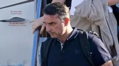 Flávio Bolsonaro se autodenomina líder do Brasil após derrota