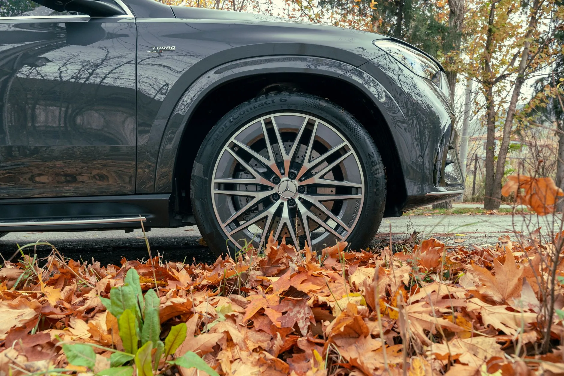 Porsche Macan Turbo EV: Um Carro de Esportes que Se Integra Silenciosamente