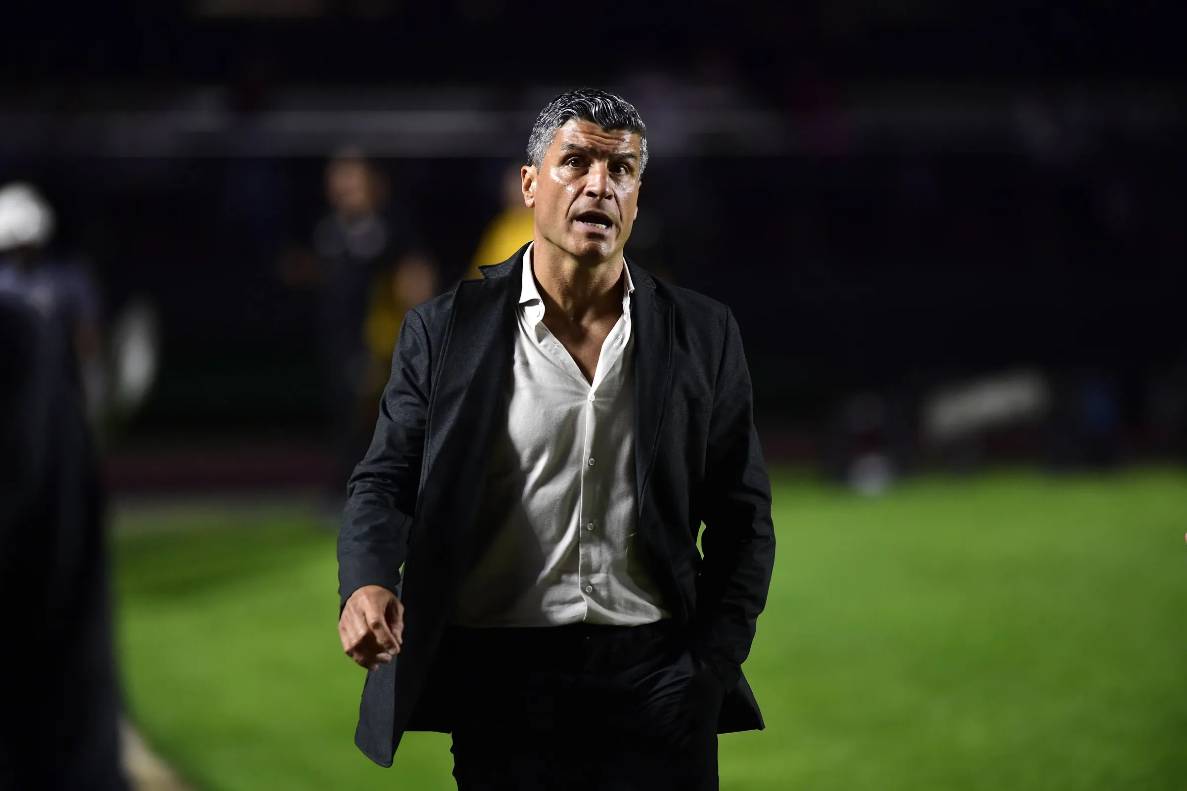 Pedro Emanuel liga alerta no Brasileirão: "Não estamos salvos de nada"