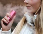 Taxa de vapedores sem histórico de fumar dobrou em quatro anos no Reino Unido