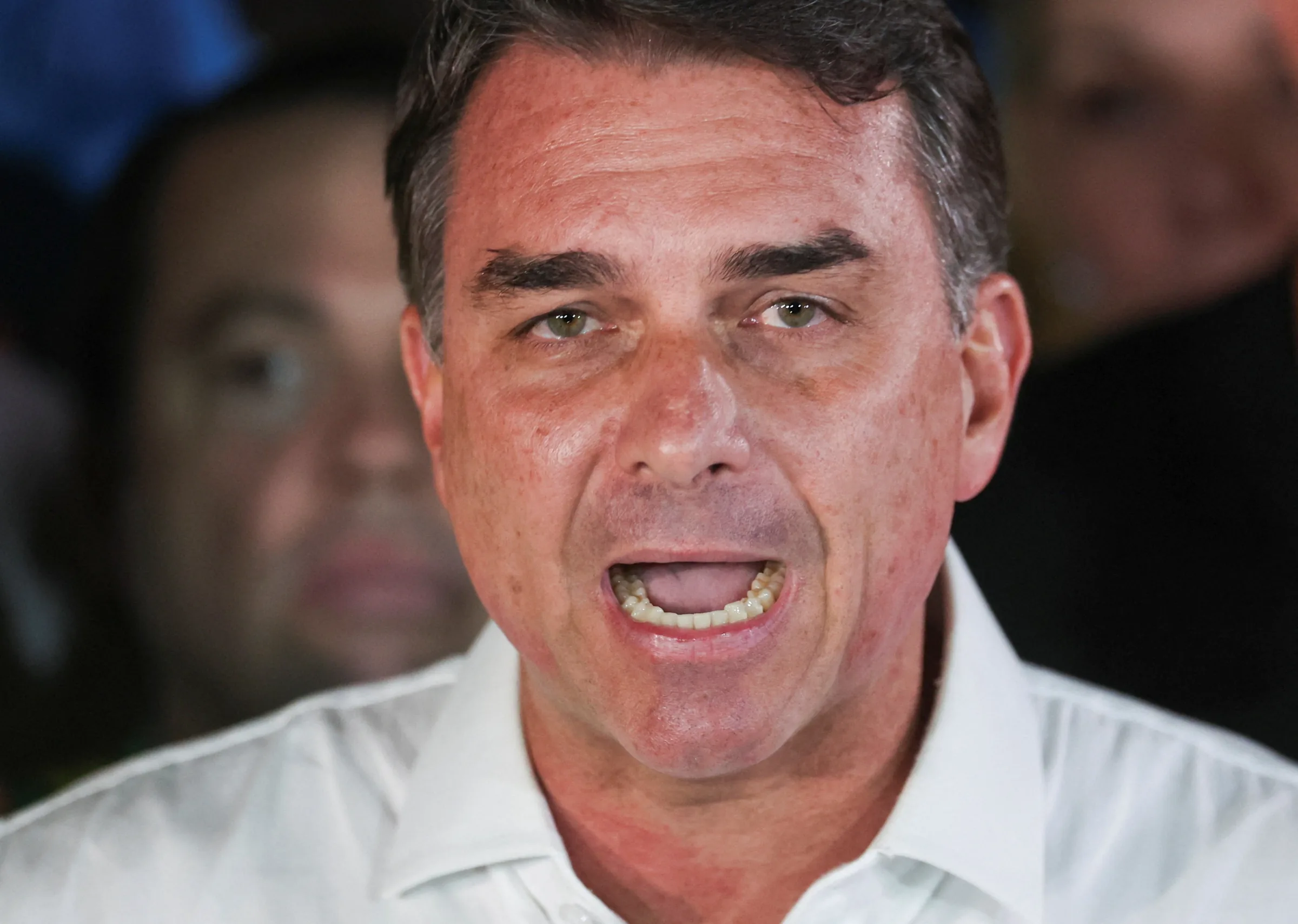 Governo Trump concederá visto a Flávio Bolsonaro