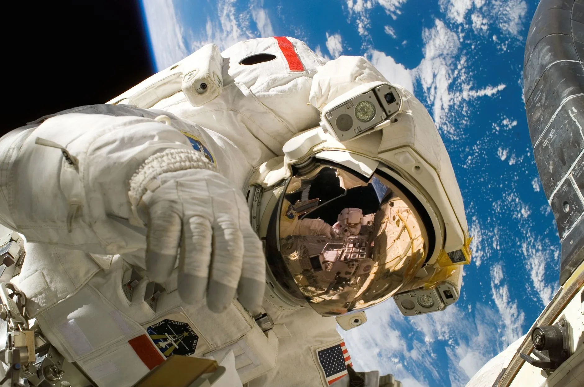 Astronautas adaptaram-se bem ao peso zero durante missão