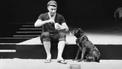 Sir Patrick Stewart: A vida em imagens