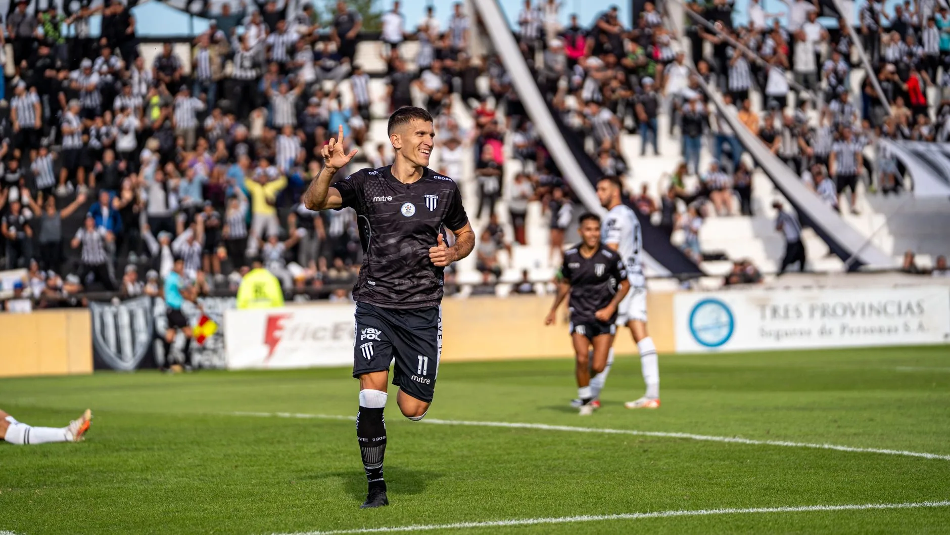 Corinthians encerra jejum com vitória sobre o Mirassol: 2 a 0