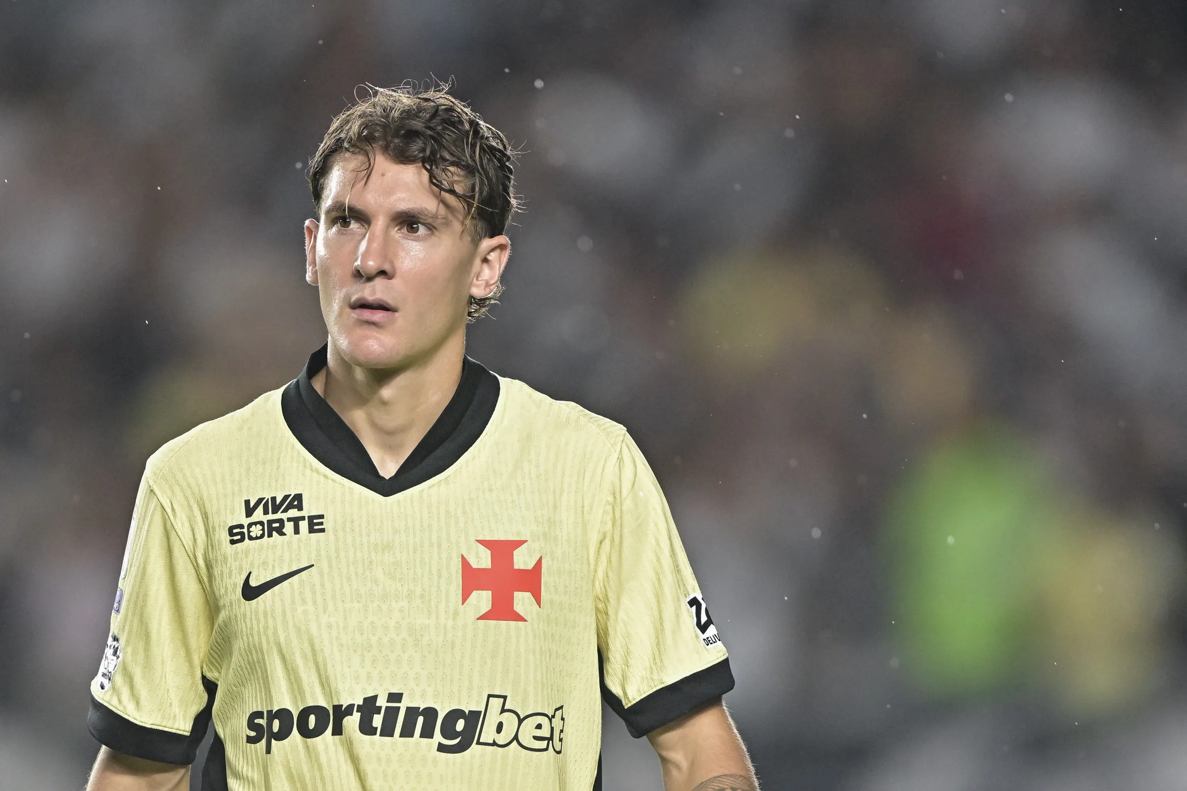 Quem substitui Colidio? Veja as opções do Vasco contra o Boca e vote