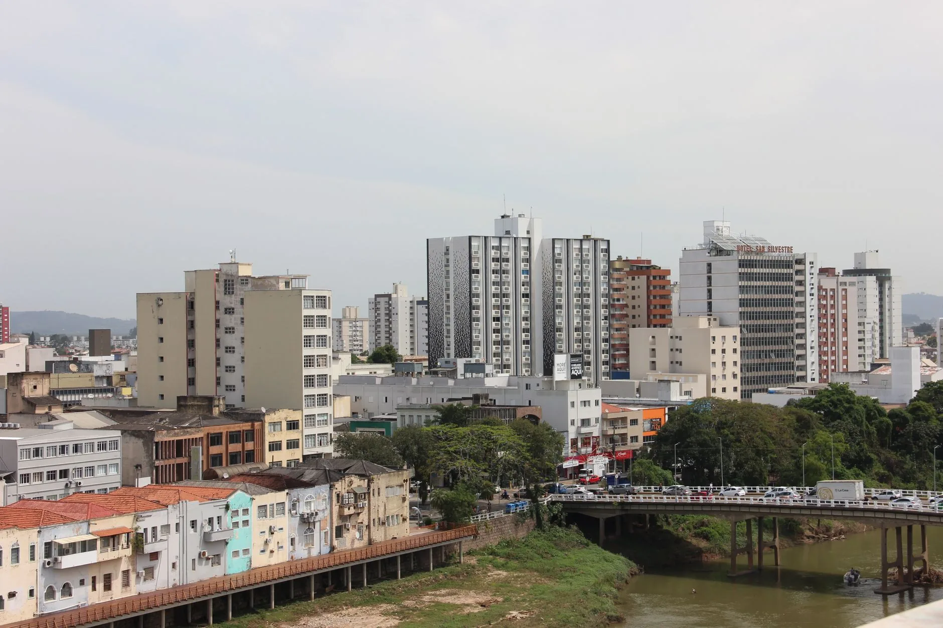 Lula vota no ABC paulista e comenta mobilização durante a campanha