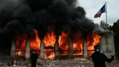 Protestos franceses nos finais de semana serão limitados