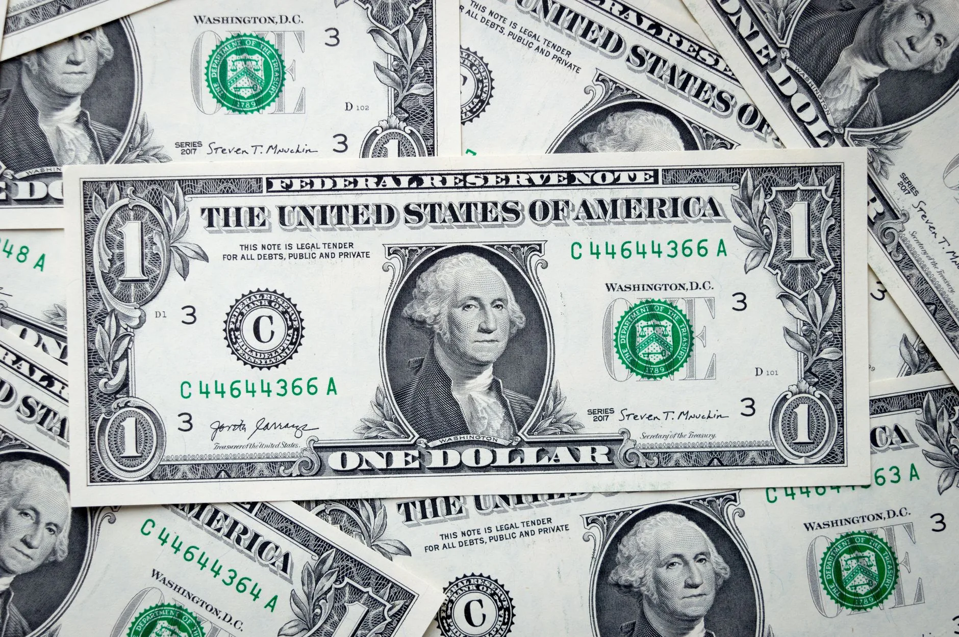 Economista orienta produtores a aproveitar alta do dólar e fazer travas
