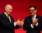 Chanceler britânico John Healey busca apoio político antes do orçamento