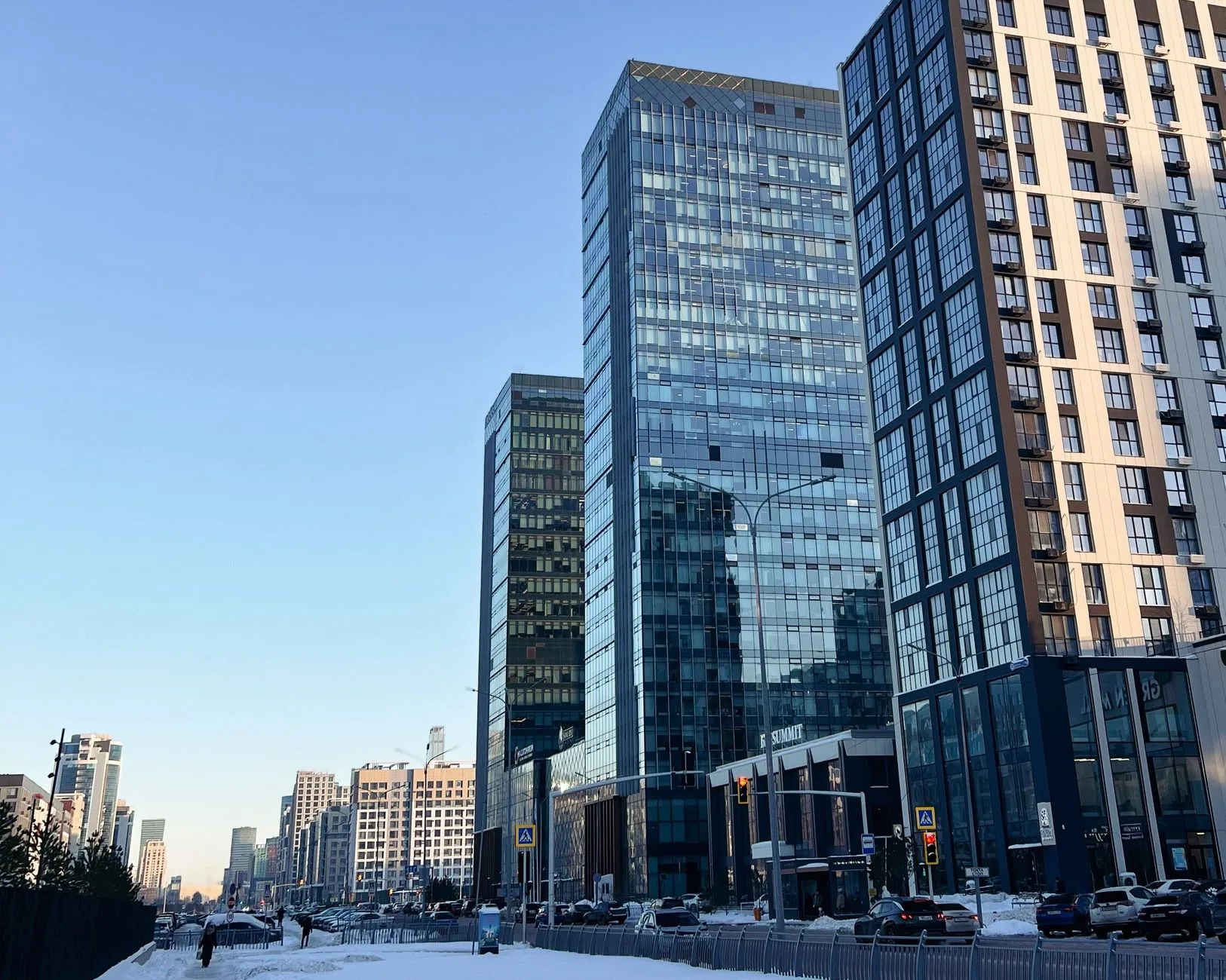 inDrive e Pony.ai iniciam testes de robô-táxis em Astana em 2027