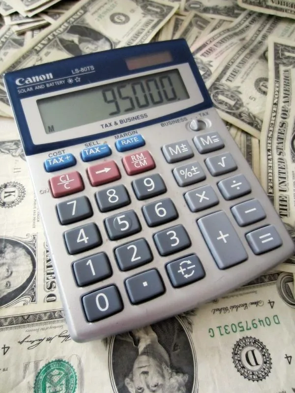 Mera inadimplência não gera responsabilidade solidária de sócios
