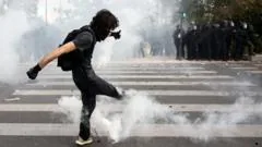 Protestos escolares ganham força em Paris e Marseille