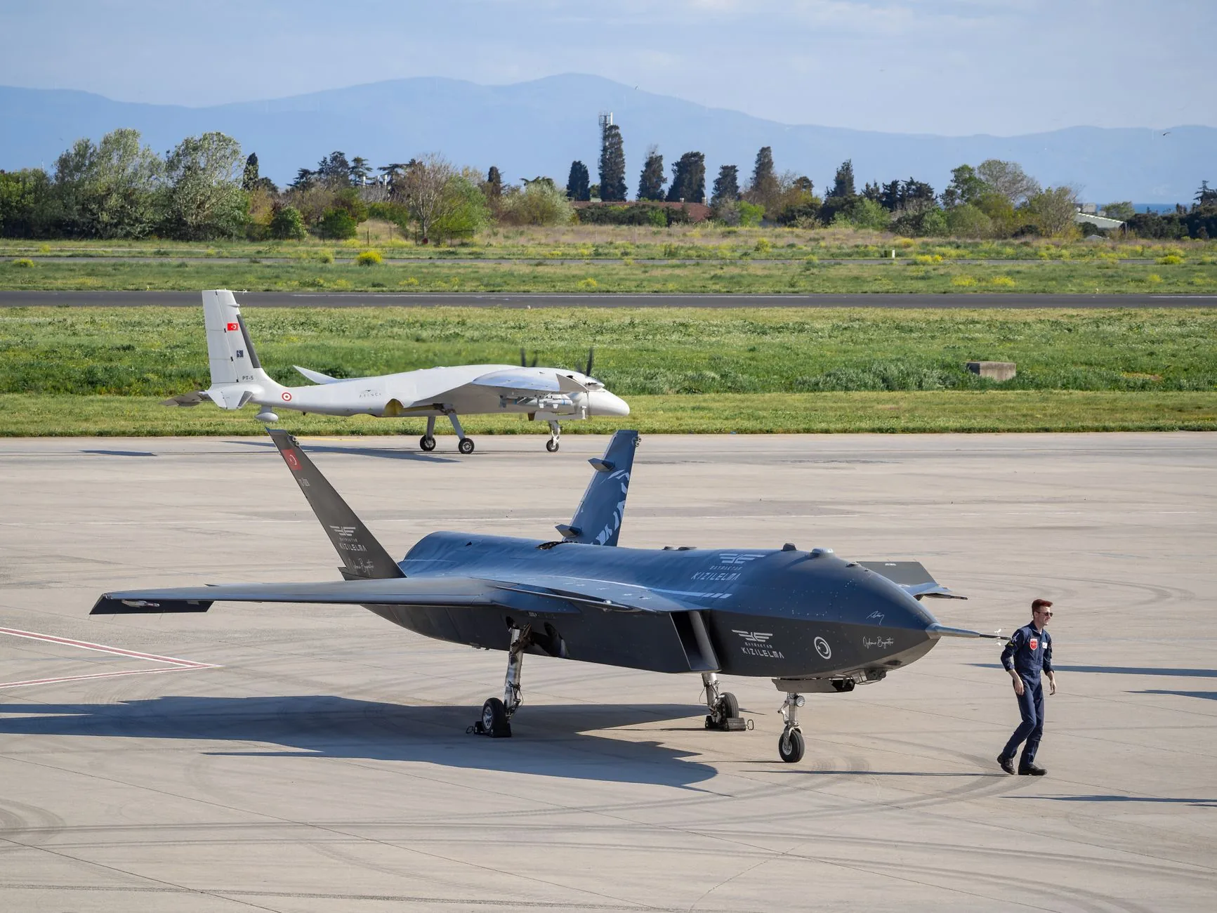 Pentagon Testa Tecnologias de Energia Direcionada contra Ameaças Aéreas