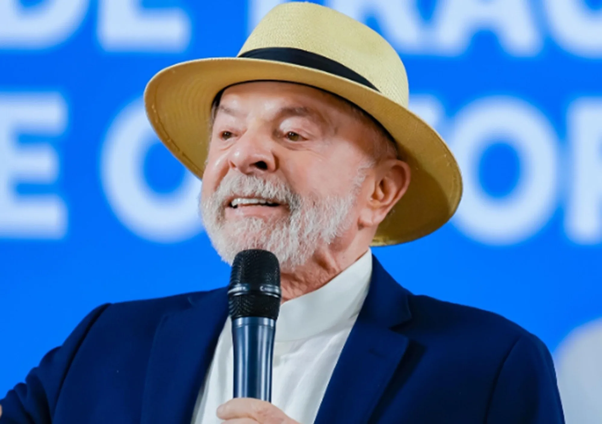 Lula anuncia criação de Ministério do Idoso