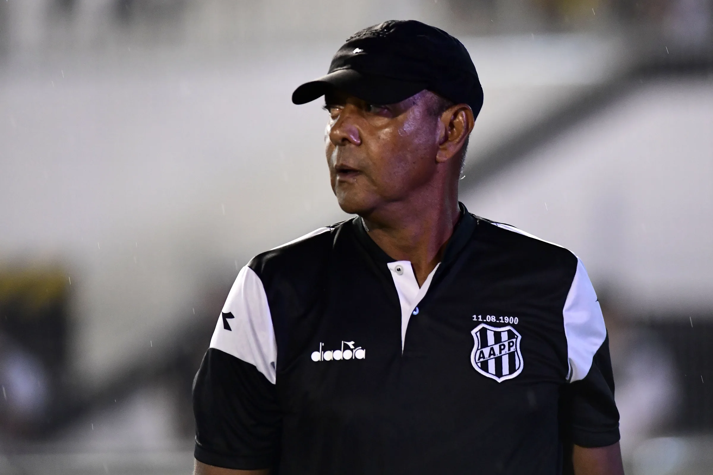 Auxiliar da Ponte Preta admite rebaixamento construído ao longo da Série B