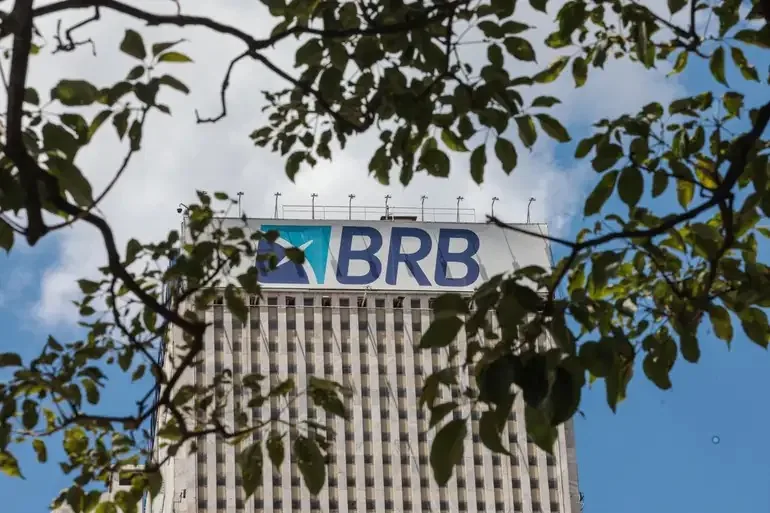 Ex-diretora do BRB alertou sobre R$ 1,1 bi em créditos atrasados, revela PF