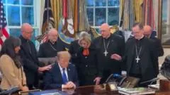 Bispos católicos se retratam após encontro com Trump