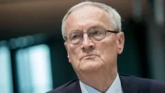 Ex-diretor da inteligência alemã é preso por supostas atividades espionais