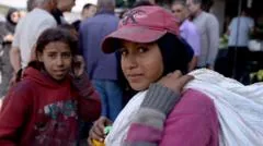 Syrios enfrentam alta dos preços enquanto crise ameaça recuperação pós-Assad